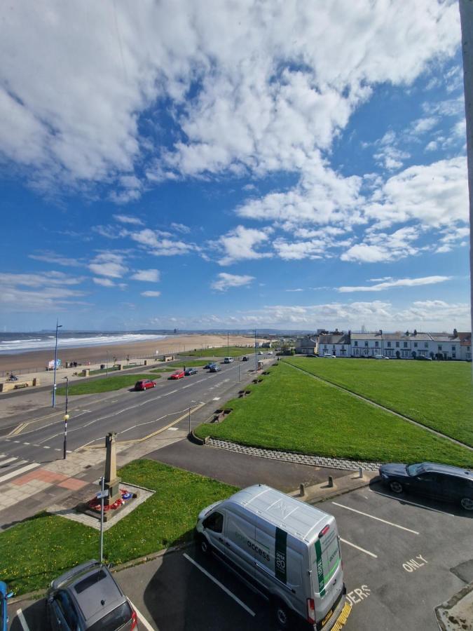 2 The Green, Exceptional Large House, Sea Views Loads Of Bathrooms Seaton Carew Exteriör bild