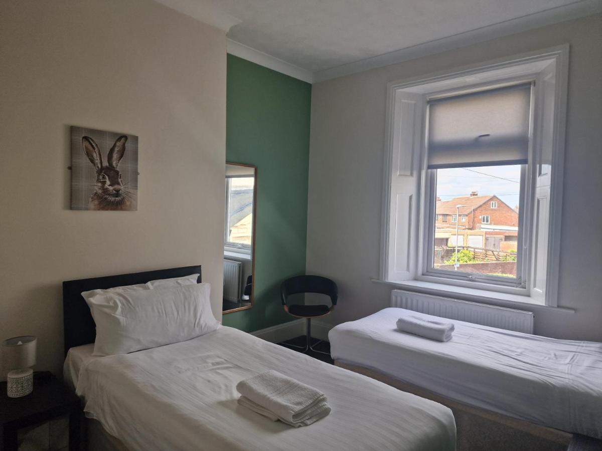 2 The Green, Exceptional Large House, Sea Views Loads Of Bathrooms Seaton Carew Exteriör bild