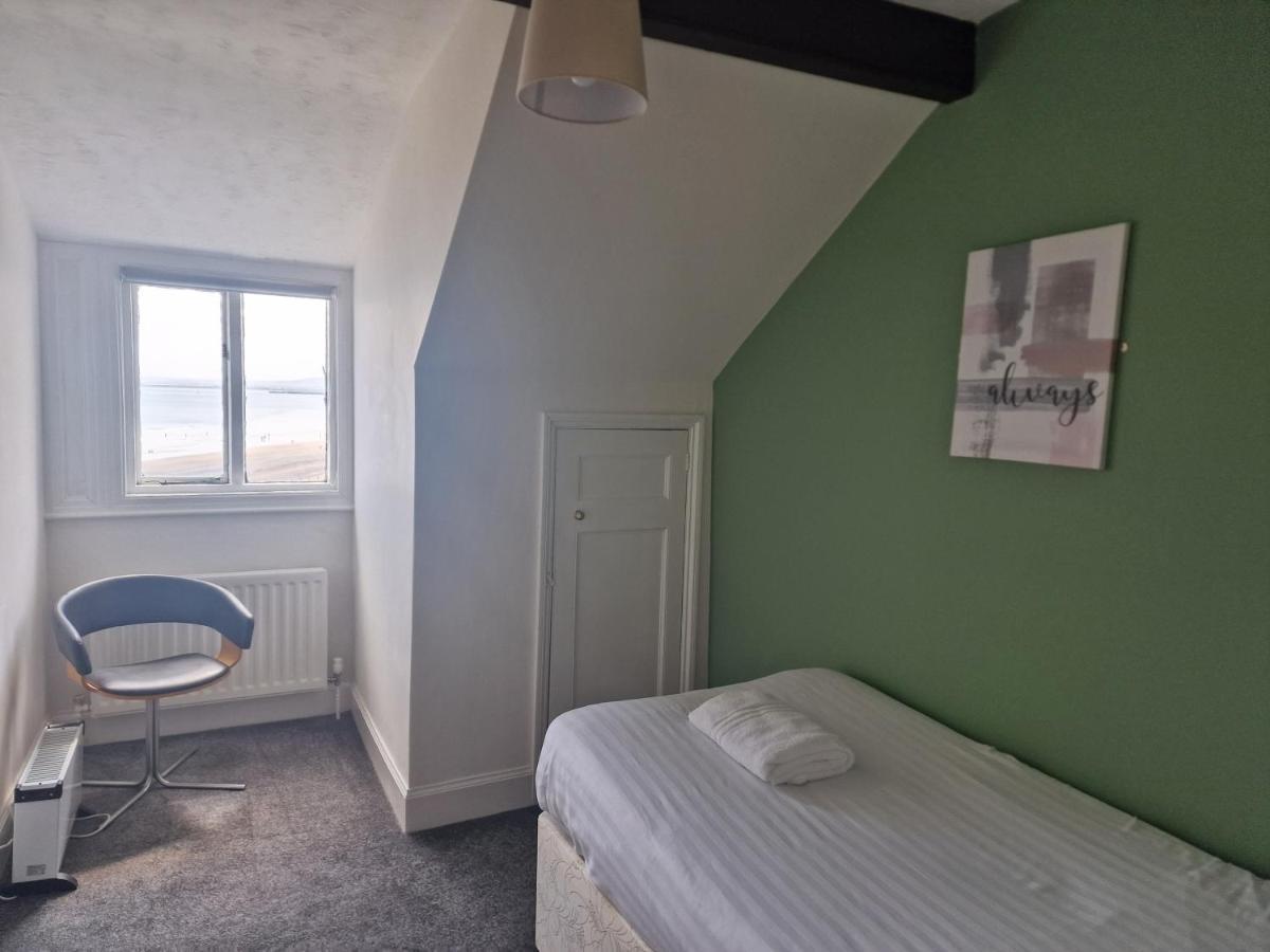 2 The Green, Exceptional Large House, Sea Views Loads Of Bathrooms Seaton Carew Exteriör bild