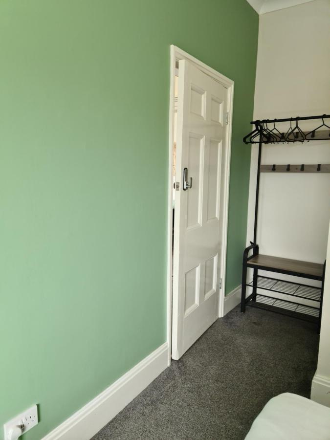 2 The Green, Exceptional Large House, Sea Views Loads Of Bathrooms Seaton Carew Exteriör bild
